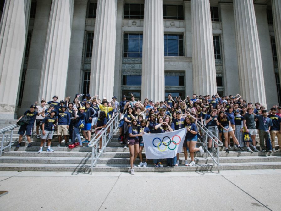 Our first year cohort enjoying a victorious Honors Olympics celebration at the end of Honors Kickoff. 