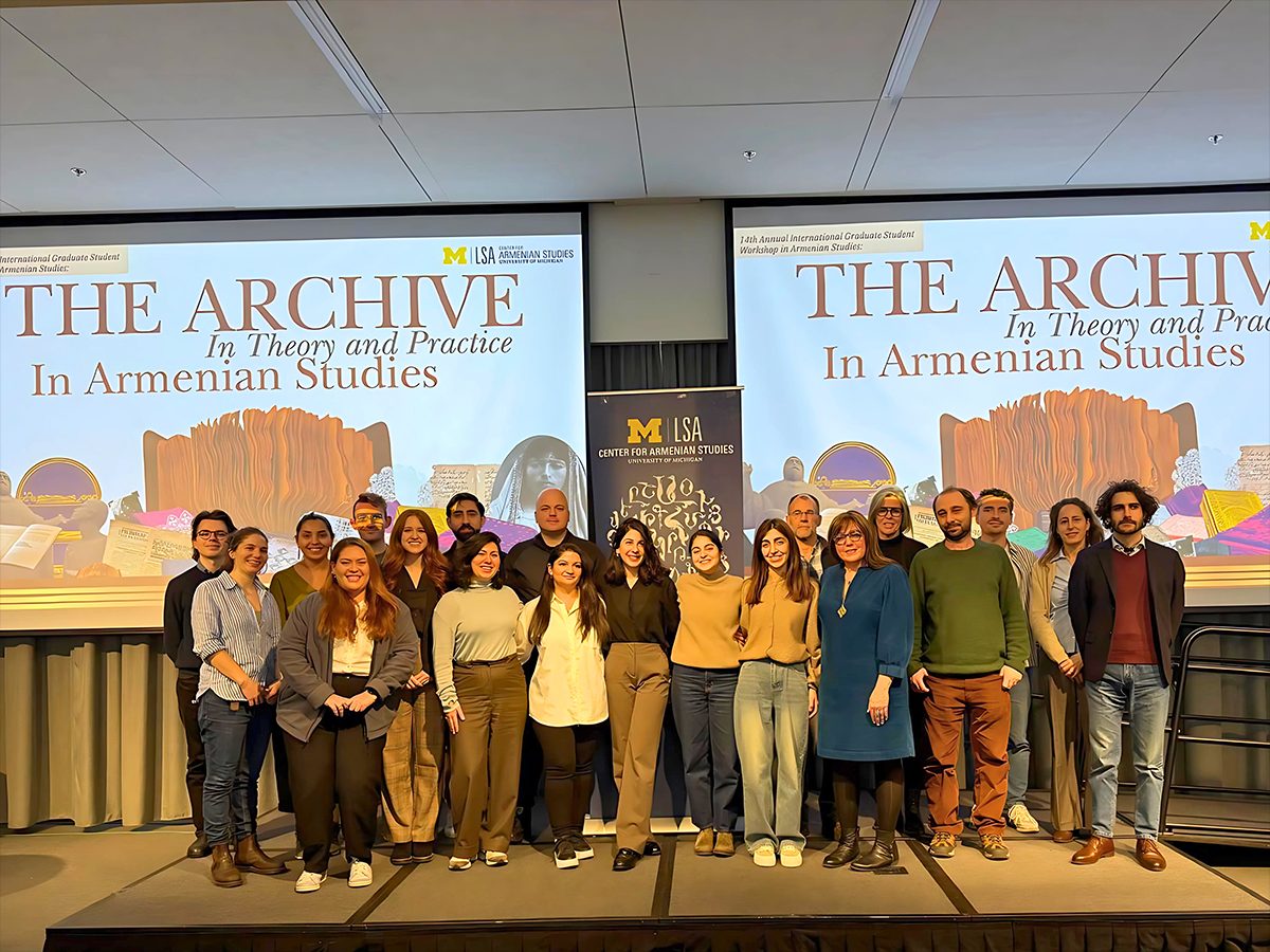 Participants and presenters of the workshop on stage