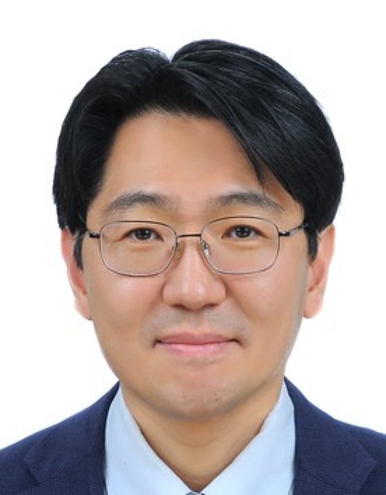 Yoo-Duk Kang