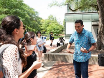 MPHOTO-LSAELI_IceCream_17July23 