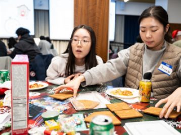 2025-12-05 Gingerbread Decorating 