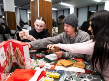 2025-12-05 Gingerbread Decorating 