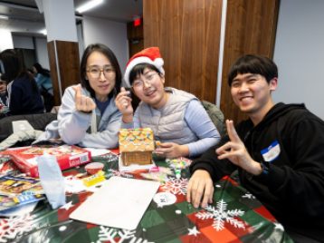 2025-12-05 Gingerbread Decorating 