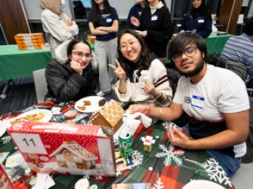 2025-12-05 Gingerbread Decorating 