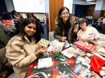 2025-12-05 Gingerbread Decorating 