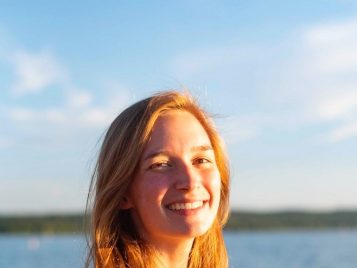 Helen Rhines, Program in the Environment major & History of Art // Food and the Environment minor 