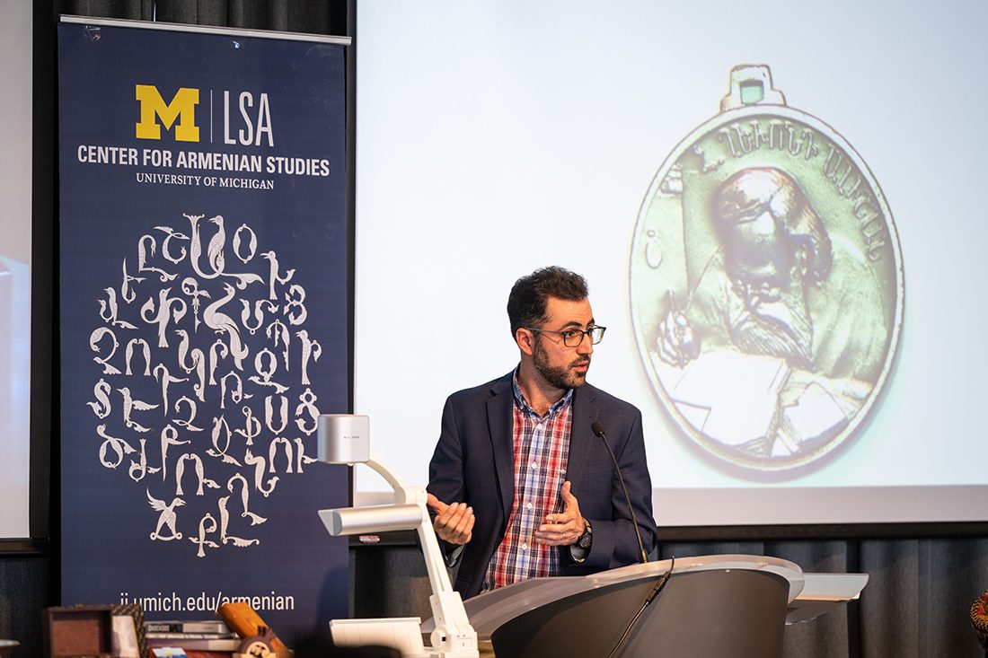 attendee presenting his object
