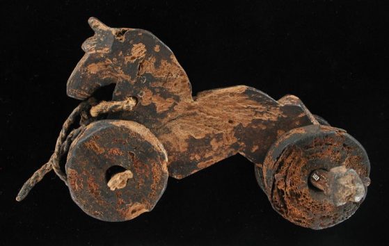 Wooden wheel horse toy