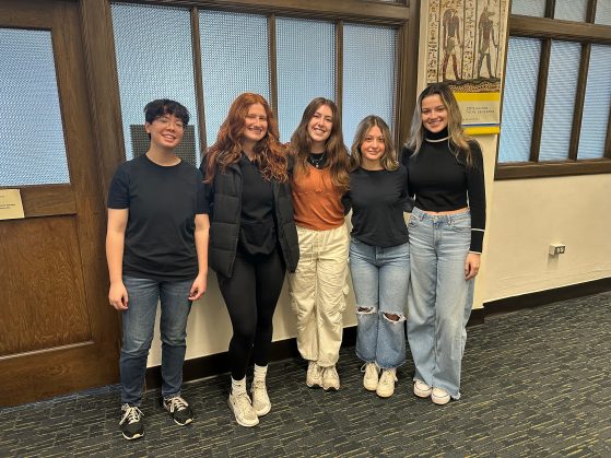 Group photo of students from LING 497 Capstone Seminar: Experimental Typology