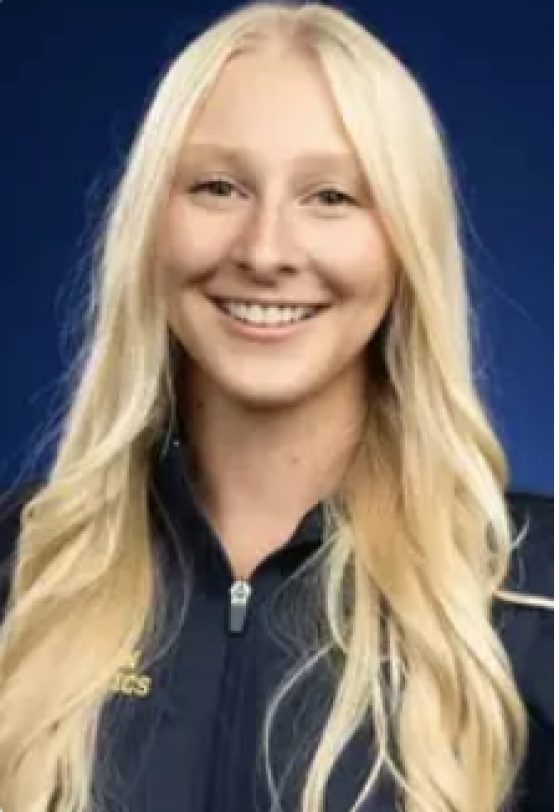 woman smiling, blond long hair