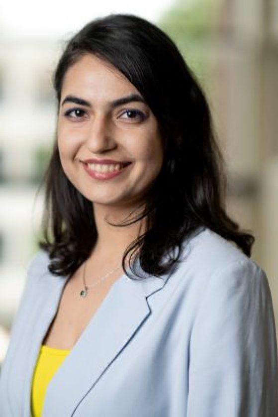 Headshot Nazanin Kafaee