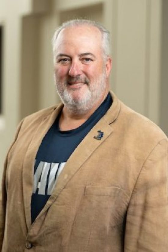 headshot of Eric Fretz